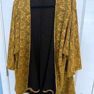 LuLaRoe 3/4 Sleeve Yellow and Black Lace Shirley Cardigan